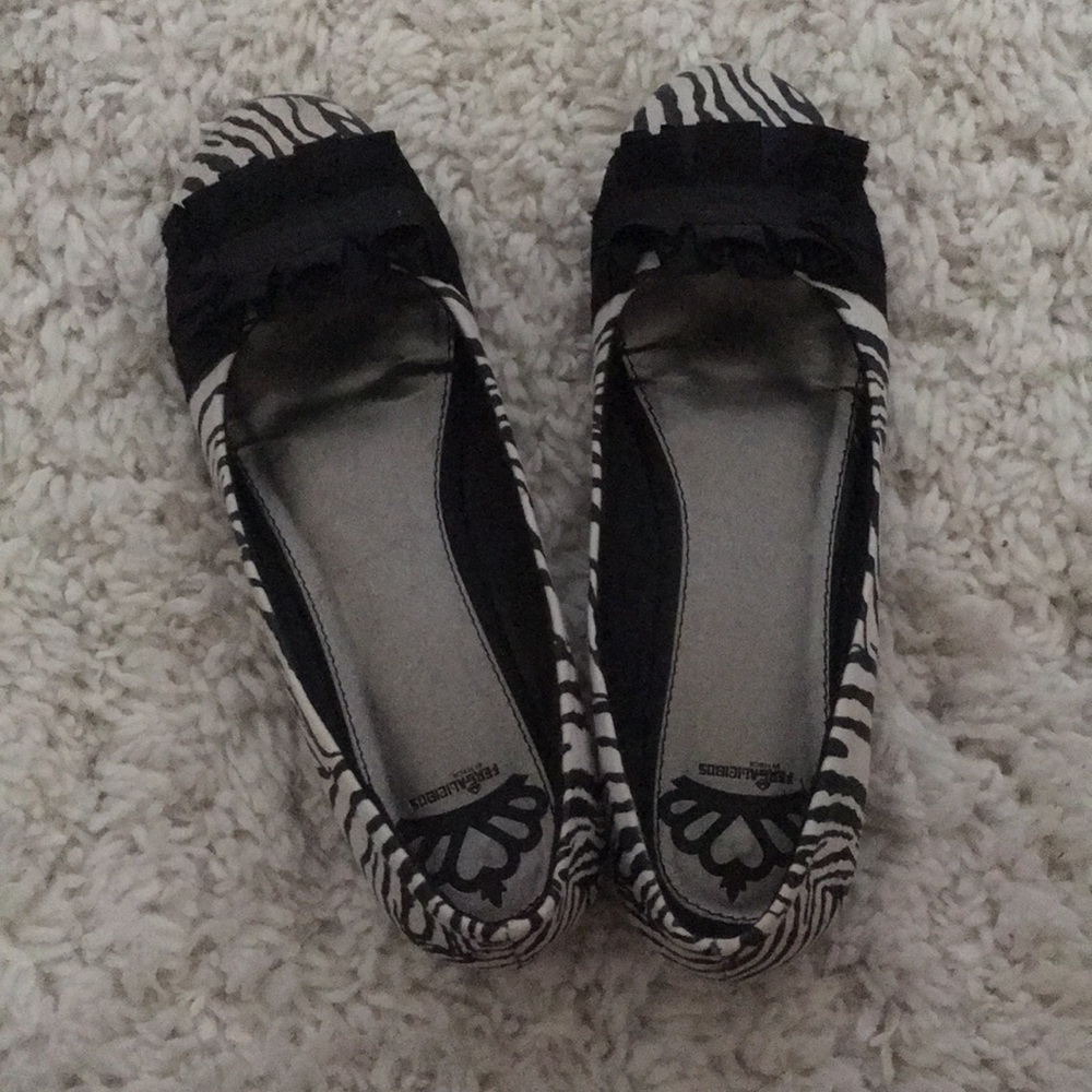 Zebra print flats